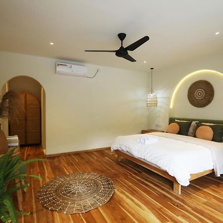Hotel Tiu Oasis Lombok à Kuta  Extérieur photo