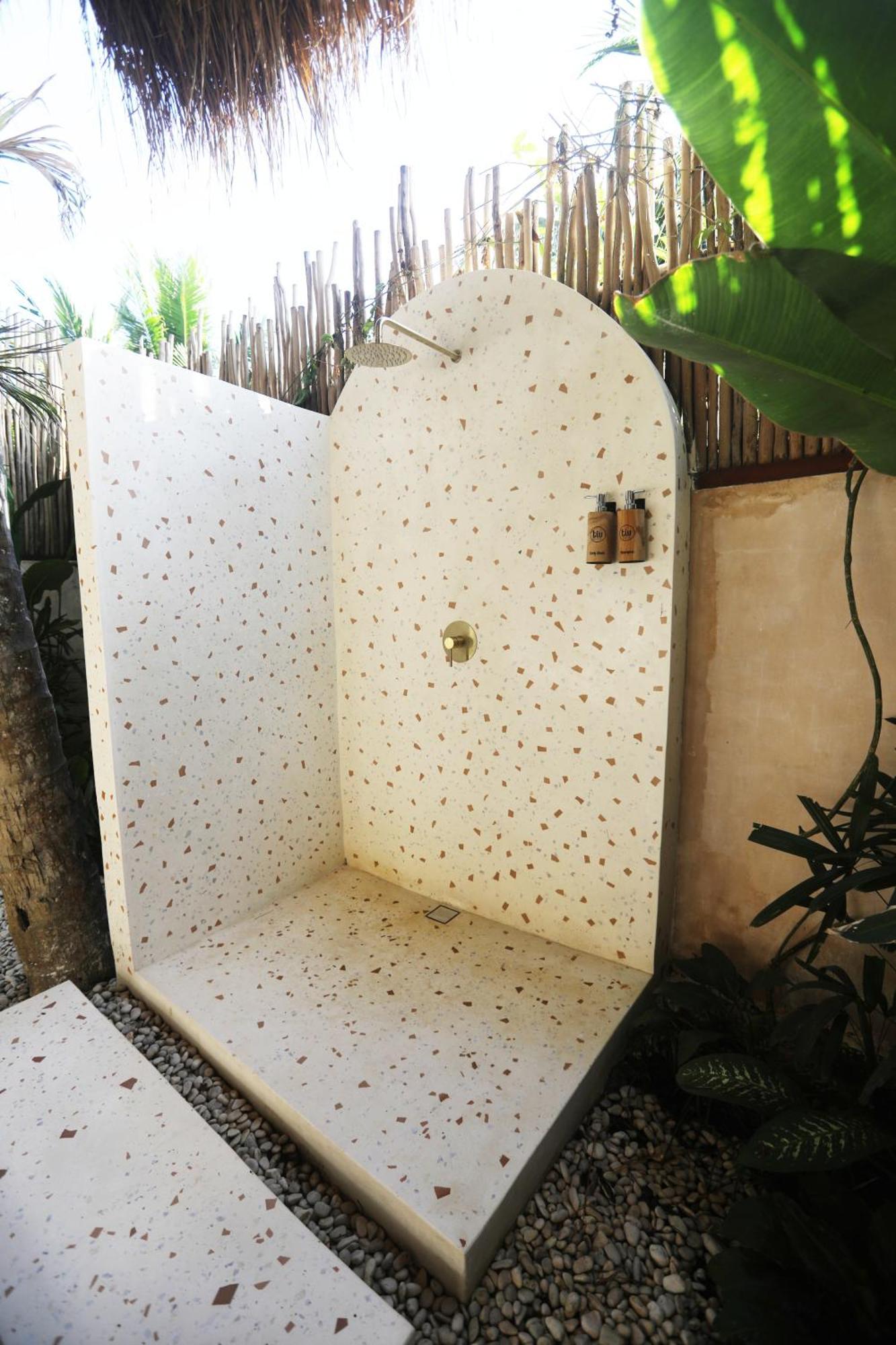 Hotel Tiu Oasis Lombok à Kuta  Extérieur photo